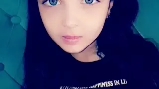 البنت ام غمزة اجمل من الغمزة الهندية دندنها