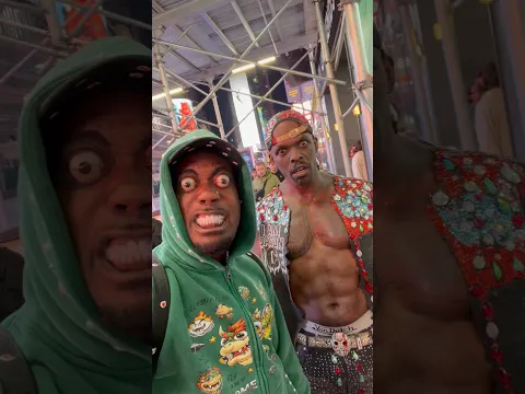 FREE CHOCOLATE 🍫 👀 #shorts #youtubeshorts #funny #explore #comedy