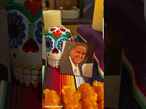 EUGENIO DERBEZ compartió su ALTAR de DÍA DE MUERTOS con fotos animadas por IA