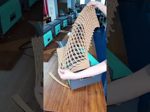 Don’t throw away cardboard boxes!They turn into protective cushioning in seconds—eco-friendly