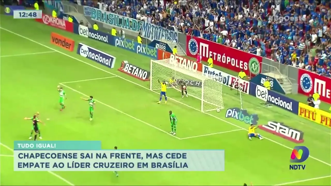 Chapecoense sai na frente, mas cede empate ao líder Cruzeiro em Brasília