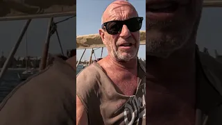 Solar panel won’t charge because it’s full of sh*t #sailinglifestyle #Africa #windedvoyage