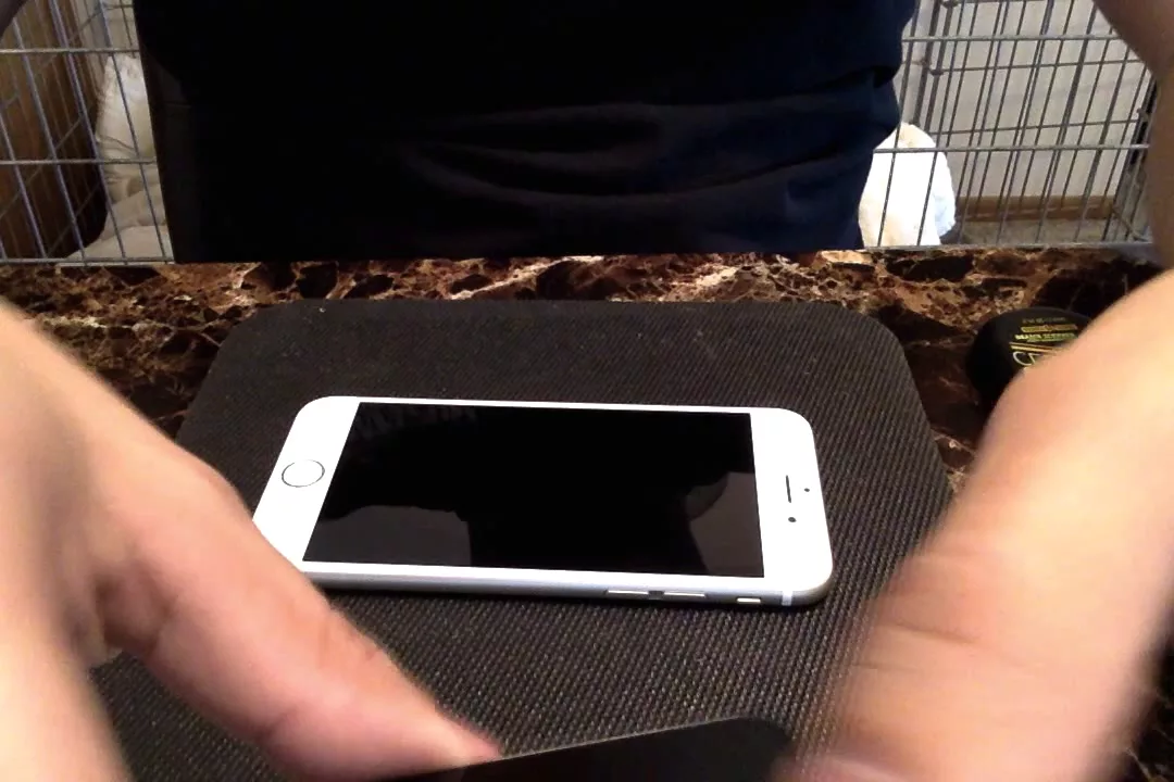 DON'T buy a Screen Protector before watching this.