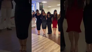 خصرك مسوي رجه دبكه 