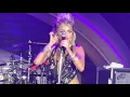 Miley Cyrus Sings “Heaven or Las Vegas” in 2021! (Las Vegas Concert)