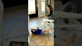 طفل يسقط              دندنها