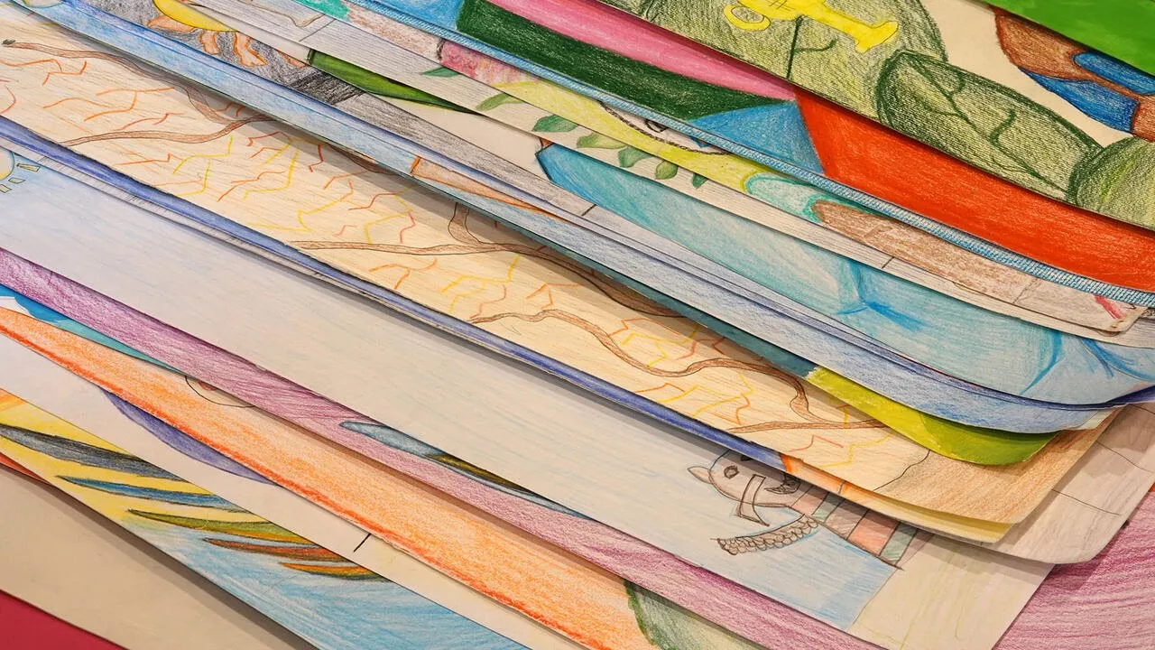 Viewer Question: Im Overwhelmed by My Kids Art + SchoolworkHow Do I Keep It All Organized?