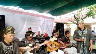 Download Musik Melayu.  Pak Ngah Balek versi terbaru live wedding MP3