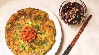 فطيرة البصل الأخضر بالطريقة الكوريه من ألذ وأسهل الأكلات الكوريه اللي جربتها لازم تجربوها 