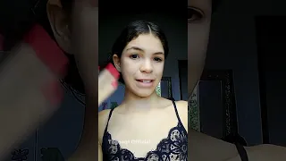 masih bocah tapi bajunya terbuka keliatan gunungnya masih kecil 