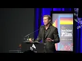 Video di SBIFF 2020 - David Fincher Presents Maltin Modern Master Award & Brad Pitt Speech