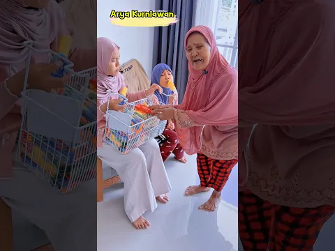 ANDAI NENEK PUNYA ES KRIM BANYAK,LIKE VIDEO INI KASIHAN NENEK #shorts