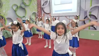 استعراض سلامي الذي أدهش وأبهر مدير الإدارة و جميع الحضور روضة مدارس العلا  استعراض سلامي الذي أدهش وأبهر مدير الإدارة و جميع الحضور روضة مدارس العلا