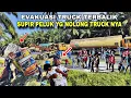 Download Lagu Evakuasi... Derek Di Tarik Truck Tangki, Supir Peluk Penyelamat Nya