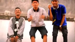 Download GOMBAL HIP HOP 7 KilloMeter Timika HipHop Foundation MP3