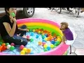 Download Lagu Awesome Dodo So Happy To Get Big Gift 100 Balls And A Big Pool