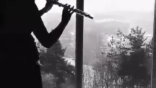 عزف على المزمار حزين 