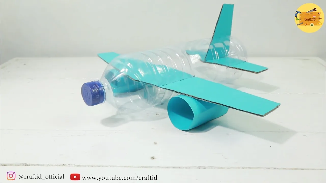 TUTORIAL - Cara Membuat Mainan terbang sederhana dari Gelas plastik bekas. 