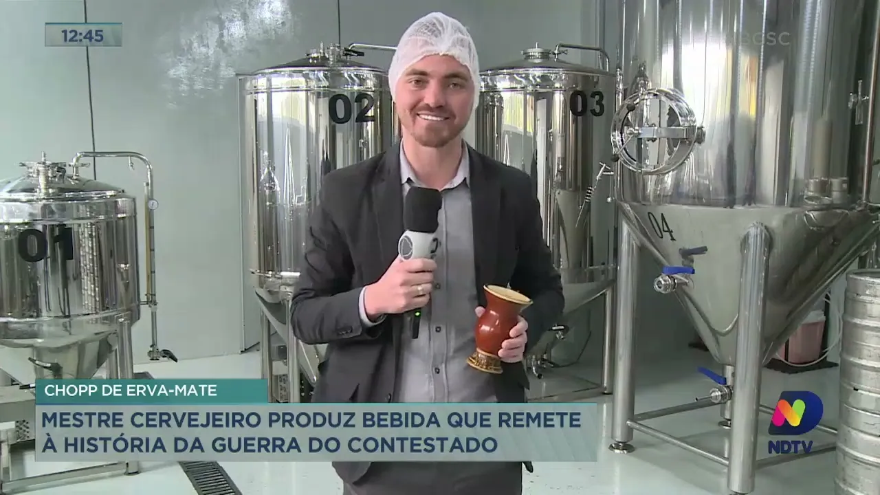 Mestre cervejeiro, da cidade de Videira, no Oeste, produz a bebida com referências históricas