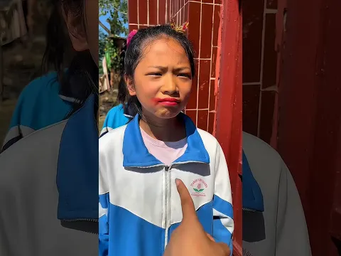 She Used Lipstick to Fool Her Teacher!