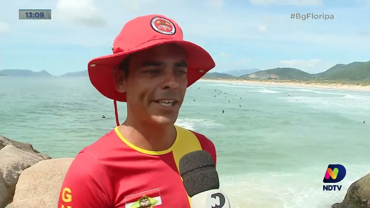 Salva-vidas realizam treinamento de resgate em costões e afogamentos em Florianópolis