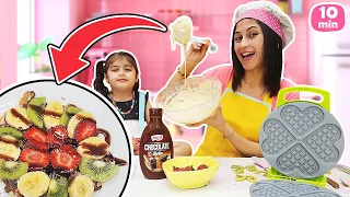 Ayşe ve Defne ile Waffle Yapıyoruz! Yumurta, Un, Süt ve Meyvelerle | Yemek yapma oyunu