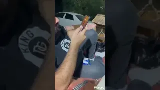 مواطن من القدس يتصل على شرطة الاحتلال يشتكي من الزنانة في طيارة في السما بتقول ازززززز زنننننن 