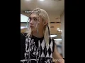 Download Lagu Felix's reaction is priceless when the manager took the chicken #felix #straykids @StrayKids