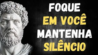 FOQUE EM VOCÊ: CRESÇA Em SILÊNCIO Em 2026 | 11 SEGREDOS DO ESTOICISMO 📜