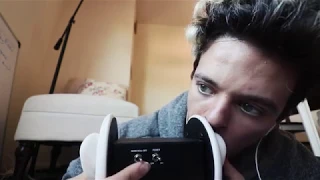 asmr ear eating quicky 10mins to tingles