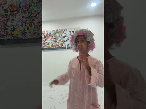 Cought my grandma doing some reels WTF 😳🤦🏽‍♂️😂👽🤟🏽 #shorts