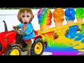 Download Lagu Bebé Mono BonBon cuida al cerdito adorable en casa y come helado de gelatina dulce - MONO BONBON ESP