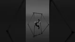 في وحدتي والحزن بي كالموت يغرق مركبي 