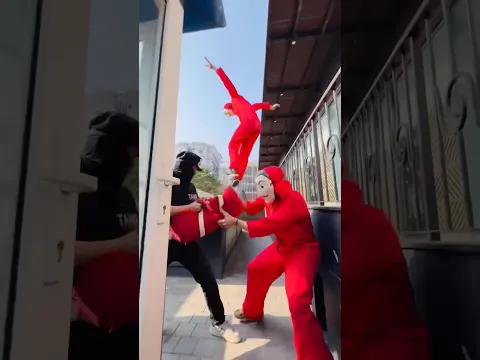Money Heist vs Police 374 #moneyheist #parkour #police #escape #shorts #goguys #escape #funny