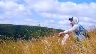 وحدى لكن ونسان وماشى كده 