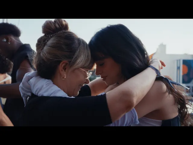 Video: Camila Cabello - yours, c tour mini doc