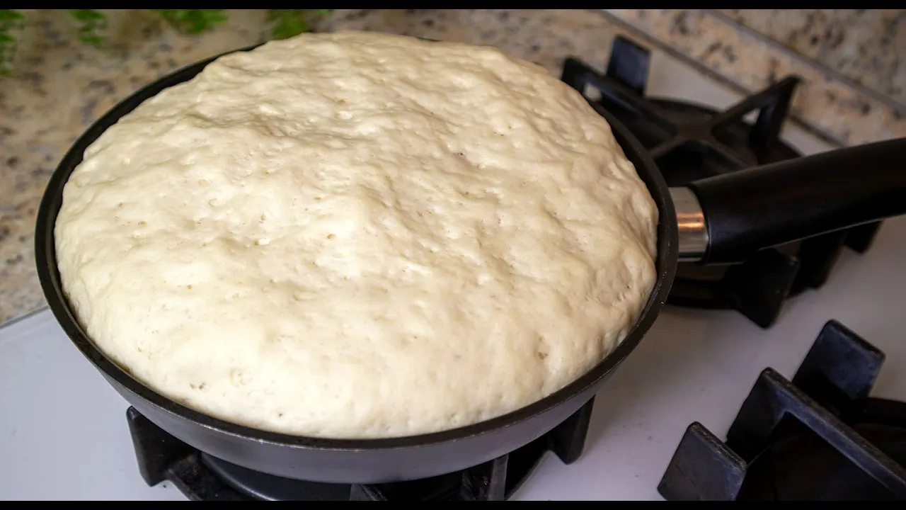 In diesem Video zeige ich euch ein ganz einfaches Brot, das jeder Zuhause backen kann. Ihr könnt mit. 