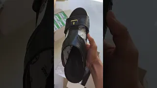 صندل های کفشی جدید رسیدن  جنس عالی   کفه طبی نرم و راحت  زنانه سایز ۳۷ ۴۰   مردانه سایز ۴۰ ۴۵   دندنها