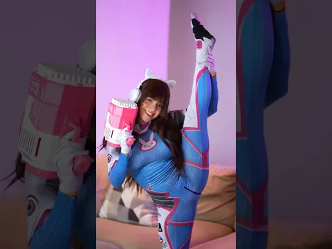 “Nerf this.” 💖 This gamer girl’s got flexibility no one can counter 🎮