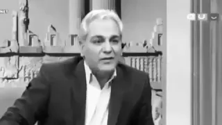 نشسته ام به در نگاه می کنم 