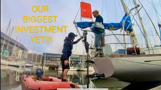 #138 – A NEW CREW-MEMBER FOR OUR BOAT : But it’s not what you think!!! #Hydrovane Install