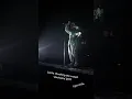 Lorde shushing the Crowd