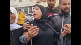 مؤثر والدة الشهيد فاروق سلامة بكرة حن اك يما البدلة كويتها والحلو عبيتو 