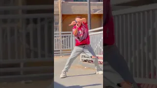 في الافعى تدار كلها ب تقول انا كلها جراح سنه  في الافعى تدار كلها ب تقول انا كلها جراح سنه