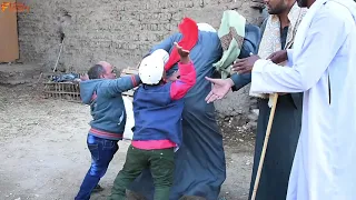 الحاج الضوى زملكاوى وعيال ابو الزرازير اهلاويه ضربوه بسبب كهربا دندنها