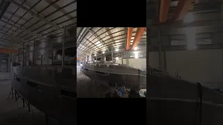 Watch the build of a performance catamaran #odiseacatamarans #performanceboats #welding #boatbuild