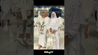 جنات وزوجها وبناتهامن أمام الكعبه يؤدون مناسك العمرة  جنات وزوجها وبناتهامن أمام الكعبه يؤدون مناسك العمرة