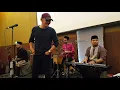 Download Lagu JAMAL ABDILLAH DAN TERUNA KAMPUNG - SALAM AIDILFITRI (LIVE)