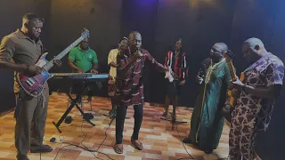 okparoma no feat evang amos ighaka 