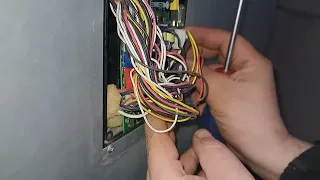 عطل لا يعرفه اكثر فنيين التبريد فى كارته ثلاجة يونيون اير الديجيتال يسبب تغير الكارته وهى سليمه  عطل لا يعرفه اكثر فنيين التبريد فى كارته ثلاجة يونيون اير الديجيتال يسبب تغير الكارته وهى سليمه